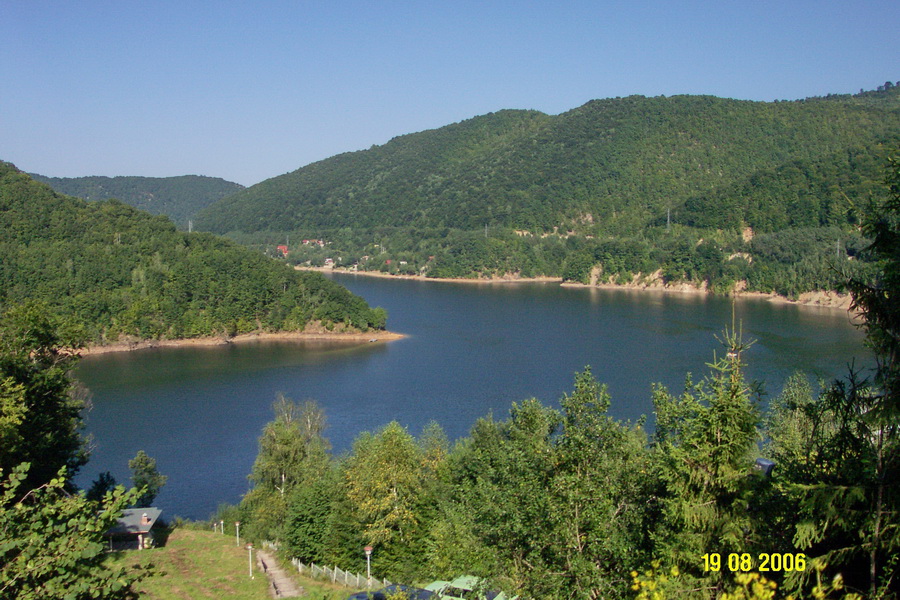 2006-08-19 14-47-44.JPG - 2006-08-U-RO>Berge von Gilau--Lacul Gilau